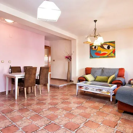 Apartment Tuanfitrion Loarte *